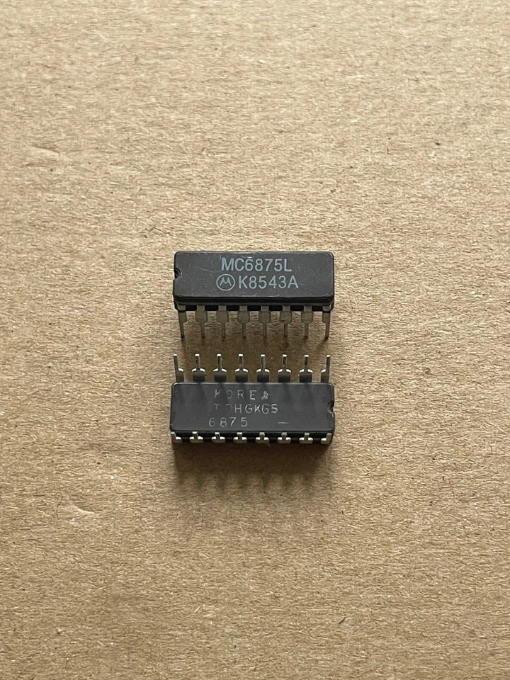 2 Stück  Integrierte Schaltung - MC6875L - Motorola - CDIP16 - Vintage - Bild 1 von 1