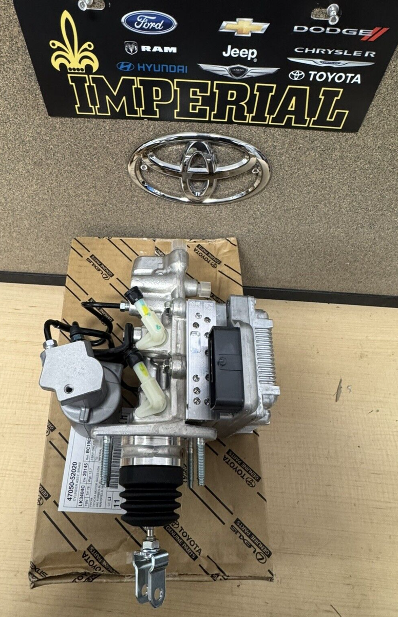2012-2014 Toyota Prius C OEM Brake Booster & Master Cylinder