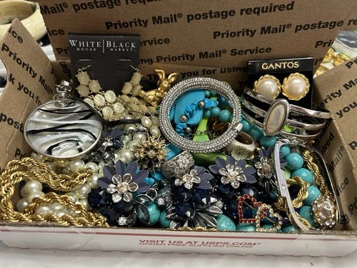 Vintage & Modern Costume Jewelry Lot ~Some Signed ~Small Priority Box #1314