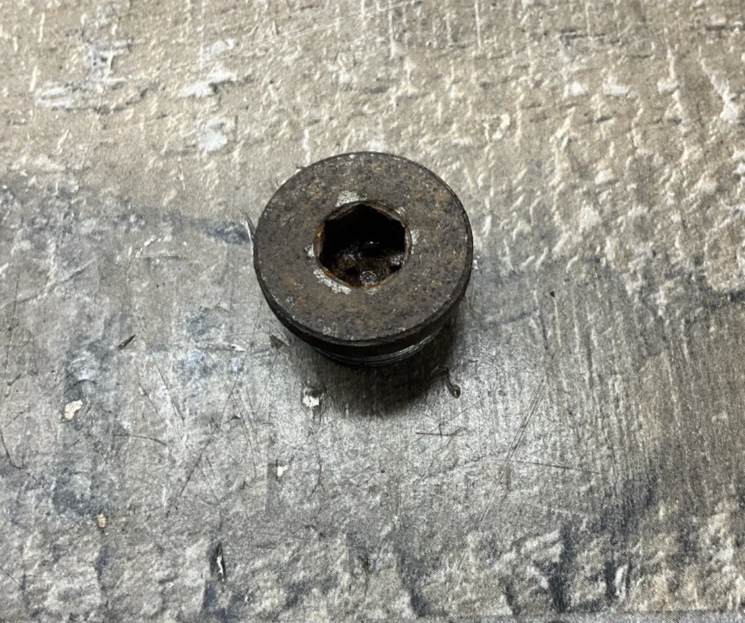 Plug, Oil Fill