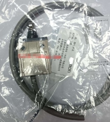 1PCS   D4C-4401 D4C4401 Limit Switch -New   #am