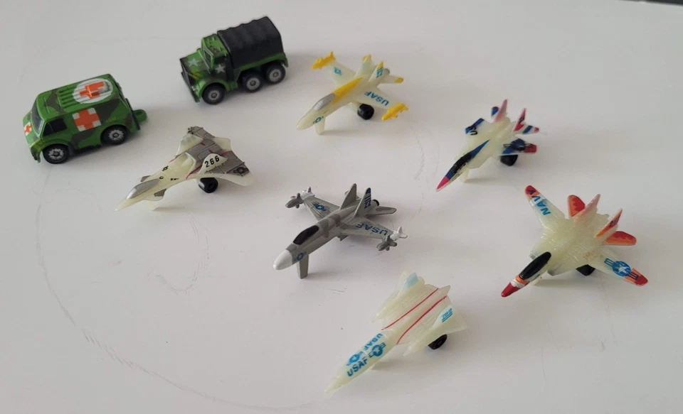 MICRO MACHINES SET OF 8 MILITARY PLANES and TRUCKS 1987 GALOOB - Image 2 of 2