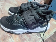 Under Armour Ua Gs Zone Bb 2 Basketball Trainers Size 6 NWOB New Condition