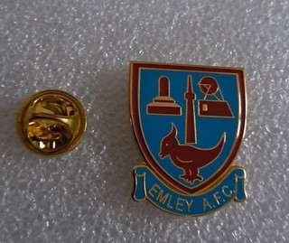 EMLEY FC BADGE