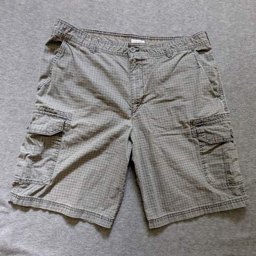 Izod Cargoshorts Größe 38 grau kariert 11" Schrittlänge