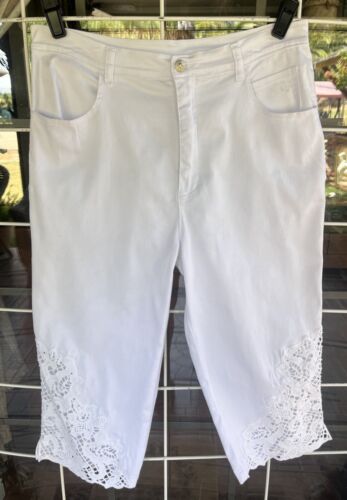 Embellished Crochet Legs White Denim Stretchy Capris Sz L