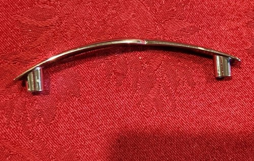 Posten 10 Vintage silberfarbene Schubladengriffe 3,5" Mitte zu Mitte 4,25" lang - Bild 5 von 6