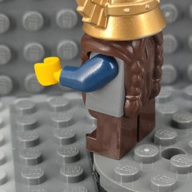 LEGO Castle Fantasy Era Warrior Dwarf Gold Helmet 852702 Battle Pack cas430