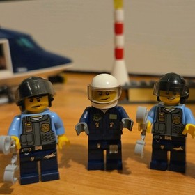 LEGO City Police 60009 Helicopter Arrest 342 pcs Set - Without Box
