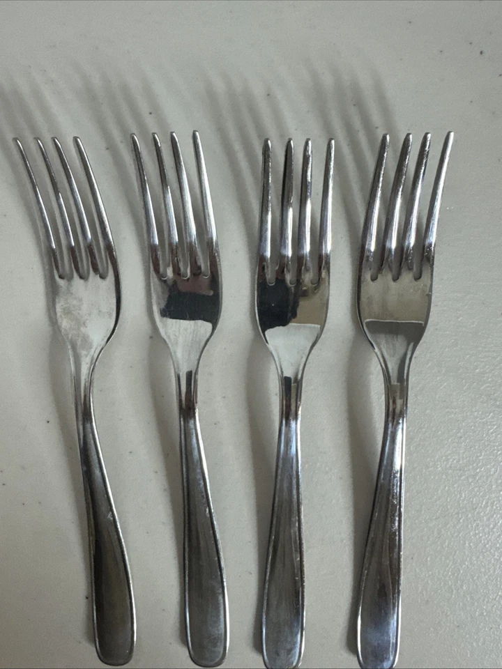 Tramontina NSF 1020 Dinner Fork Outlined Stainless Steel Flatware Brazil Set 4 - Image 4 of 4