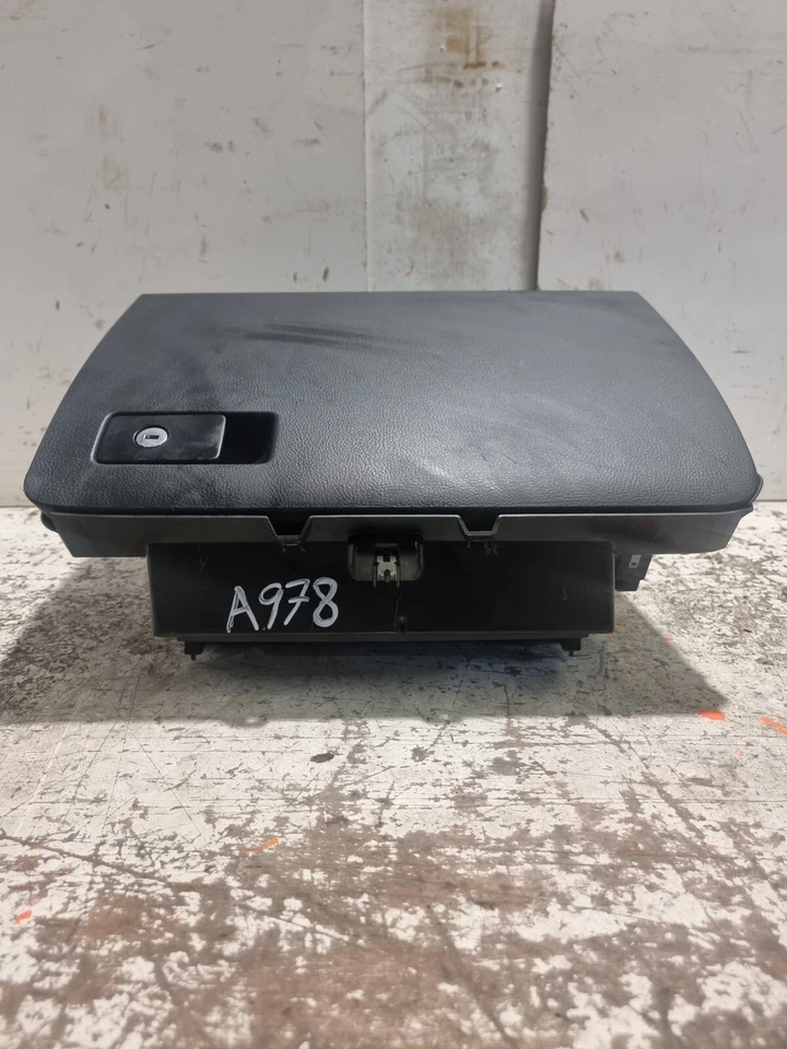 Guantera interior almacenamiento Volkswagen Passat delantera 2009 B6 3C2857097AQ Foto 3 de 4