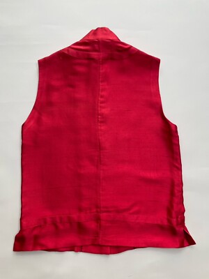 Prada Vintage Archive Spring 1997 Red Textured Silk Vest Prada Vintage Archive Spring 1997 Red Textured Silk Vest