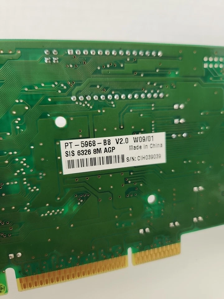 PINE PT - 5968 - B8 V2.0 W09/01 SIS 6326 8MB AGP Graphics Card - Image 3 of 4