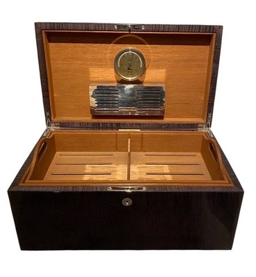 Zigarren Humidor mit Sterling Silber Beschlägen, Hygrometer & Schlüssel von Antony Holt 
