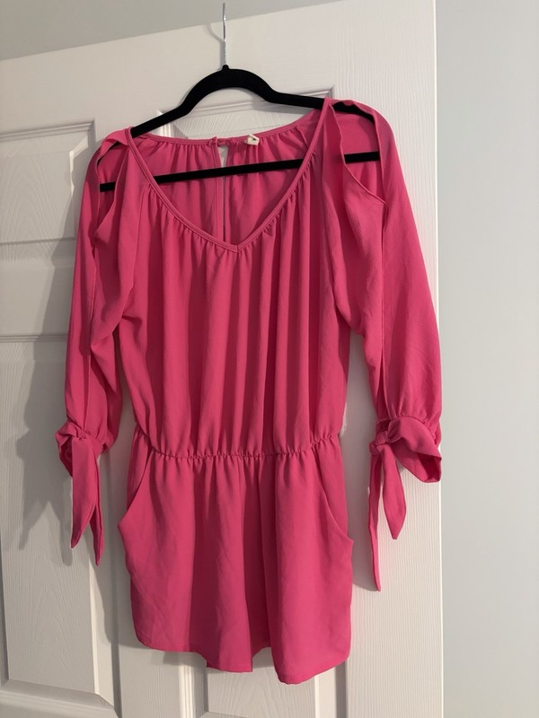 Tyche Pink Romper V-Neck 3/4 Tie Sleeve Elastic Waist Lightweight Size S