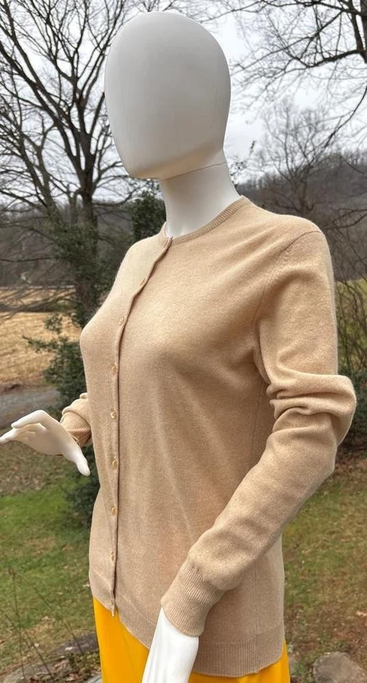 Cárdigan de cachemir vintage Pringle of Scotland color arena talla 36/pequeño Foto 4 de 4