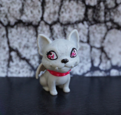 Monster High Clawd's G3 Pet Gargoyle Bulldog ''ROCKSEENA''
