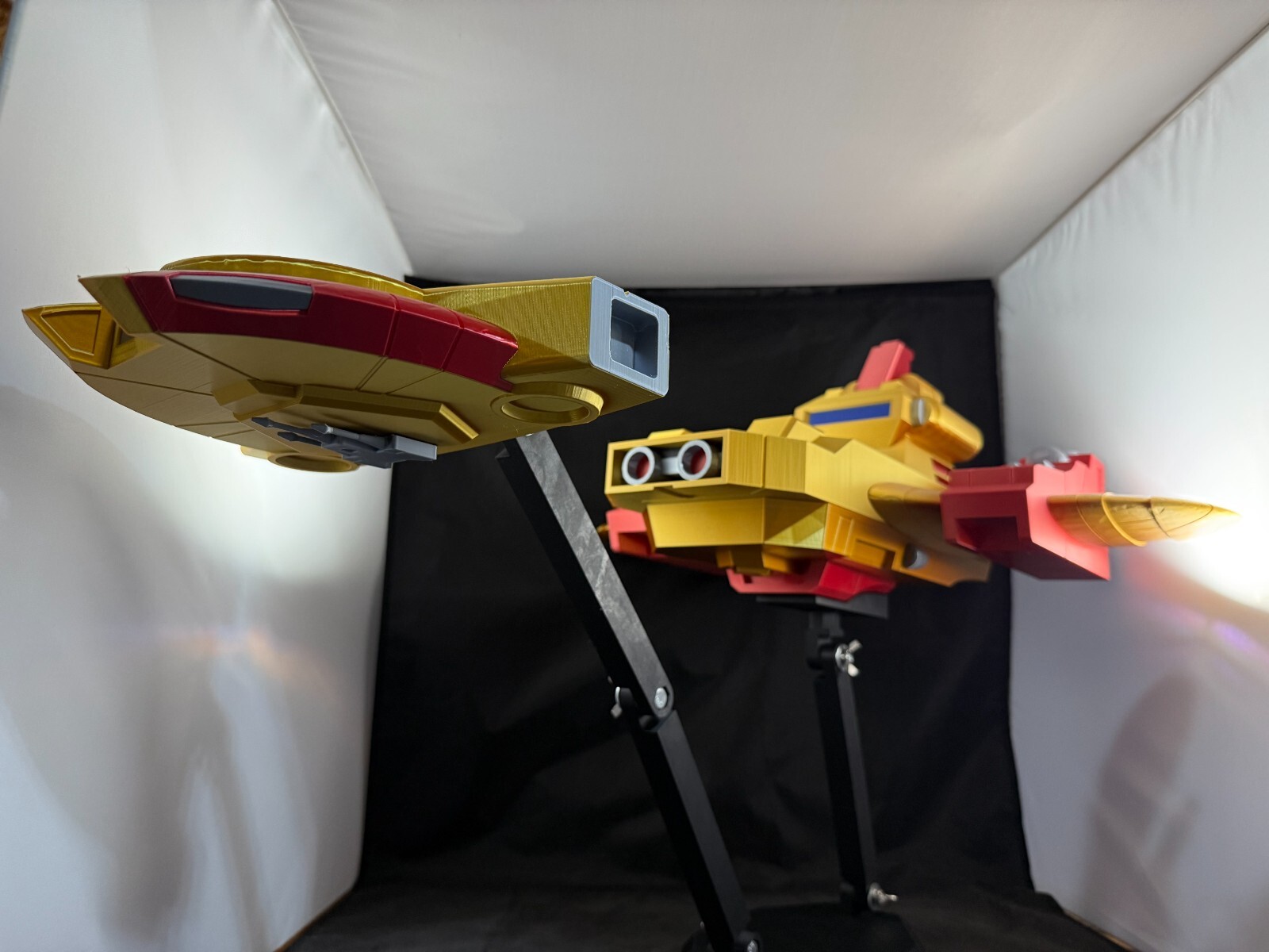 Ultra Magnus Escape Ship from 86 Animated Movie Titan Scaled  ***Ship Only