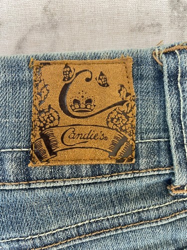 Candie's Capris Jeans Womens Blue Denim Floral Embroidered Zip Fly NWT Sz 5 - Picture 20 of 24