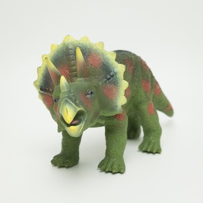 Triceratops Dinosaur Figure Green 2016 Toys R Us Rubber Toy Creature Maidenhed