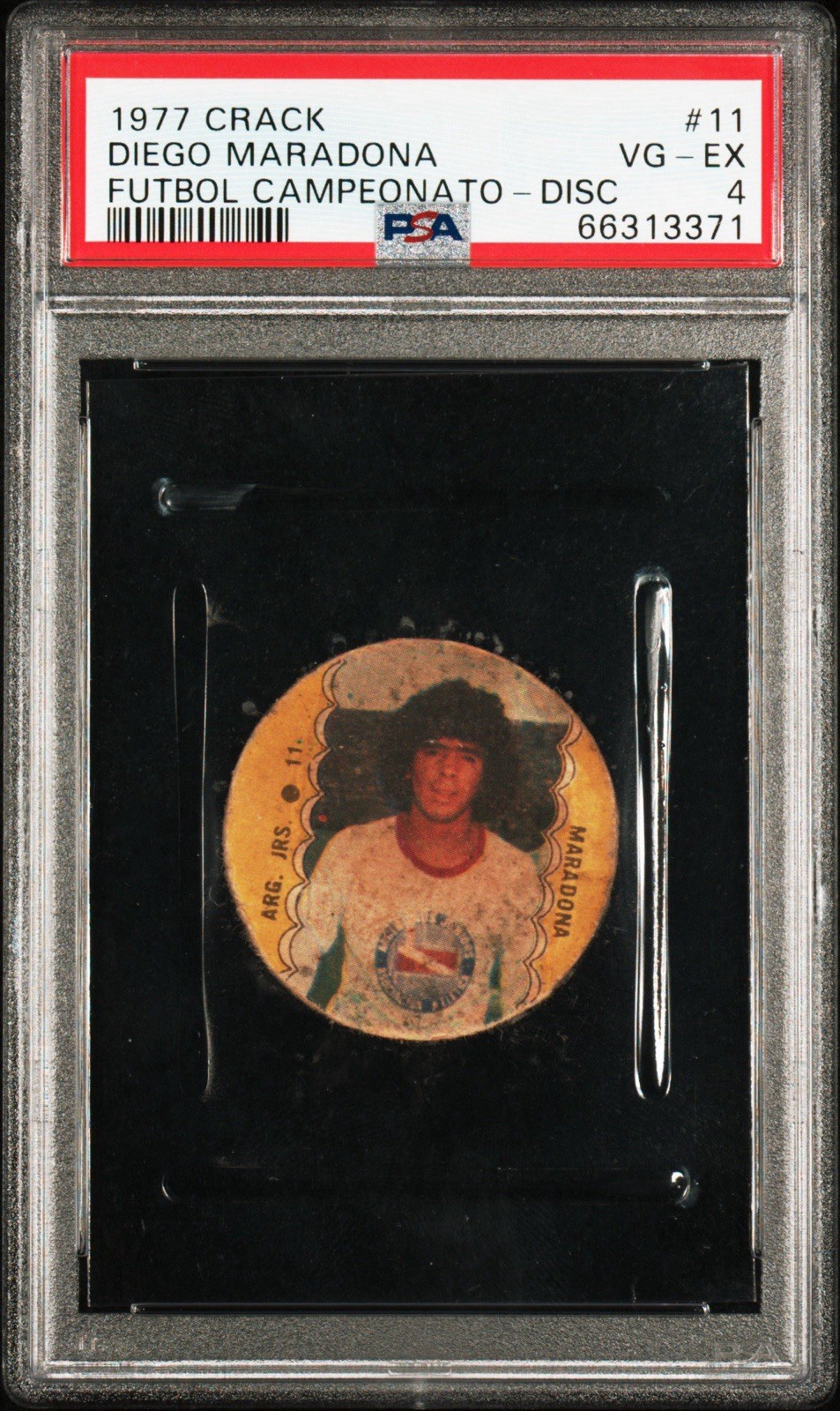 1977 CRACK FUTBOL CAMPEONATO DISC #11 DIEGO MARADONA ROOKIE RC PSA 4 view 1