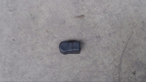 Untere Abdeckung Sicherheitsgurtschloss Vorne Rechts 7069963 BMW 118d DPF Bj