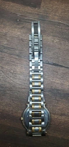 Vintage Gucci 9000M ブラックダイヤル ツートーン SS+GP クォーツ メンズ 腕時計 スイス製 読み取り - 画像6/24