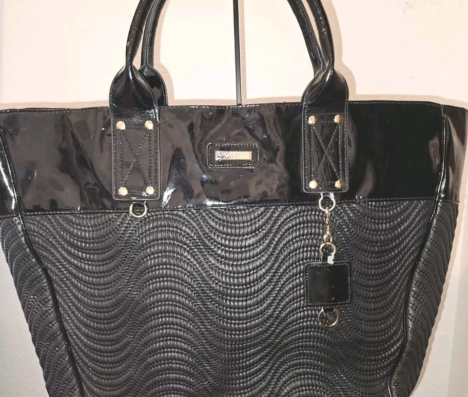 Bolso de Mano Grande Versace Perfume Borde Negro Charol Foto 2 de 4