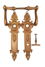 1 v. 2 antiken T&uuml;rdr&uuml;cker, T&uuml;rbeschl&auml;ge, Dr&uuml;ckergarnituren, T&uuml;rklinken - 1892