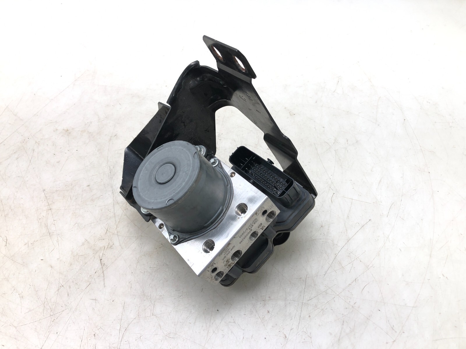 2017-2023 MASERATI LEVANTE S 3.0L V6 ABS ANTI LOCK BRAKE PUMP MODULE OEM.