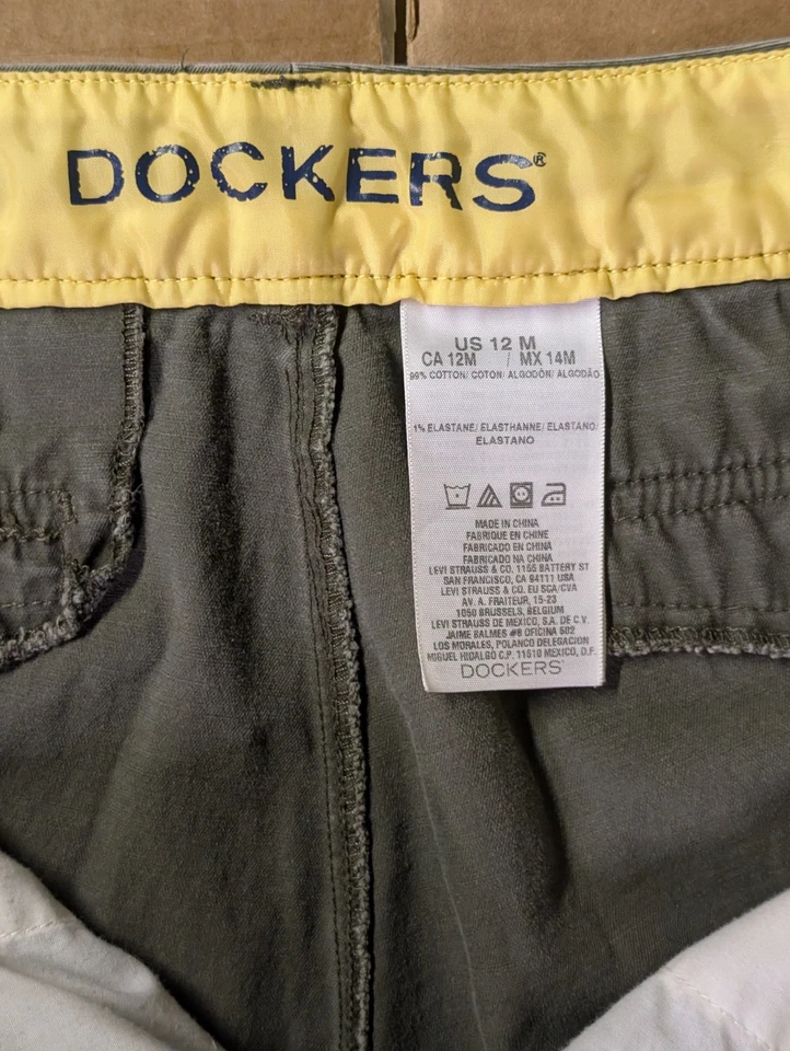 Pantalones de vestir Dockers grises para niños talla 12 M Foto 3 de 4
