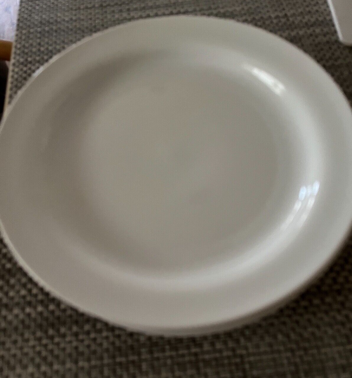 Richard Ginori Italy 9.25-inch white porcelain lunch and salad plates  