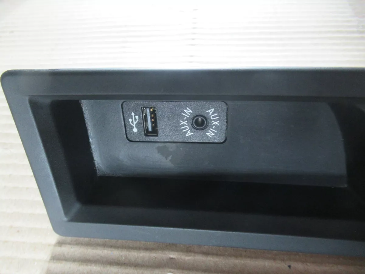 USB Aux Input Center Console BMW F30 F31 F32 F34 OEM 51169207357 