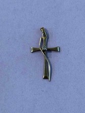 14K Solid Yellow Gold Cross Pendant with Center Diamond - 0.8 Grams