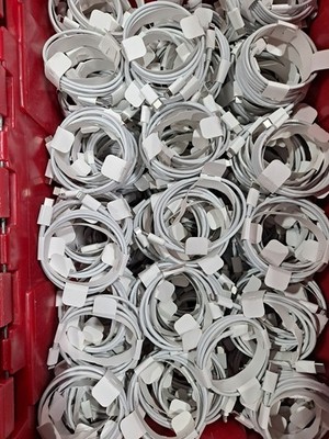LOT OF 100 - Apple genuine USB-C to Lightning Cable 1M NEW BULK