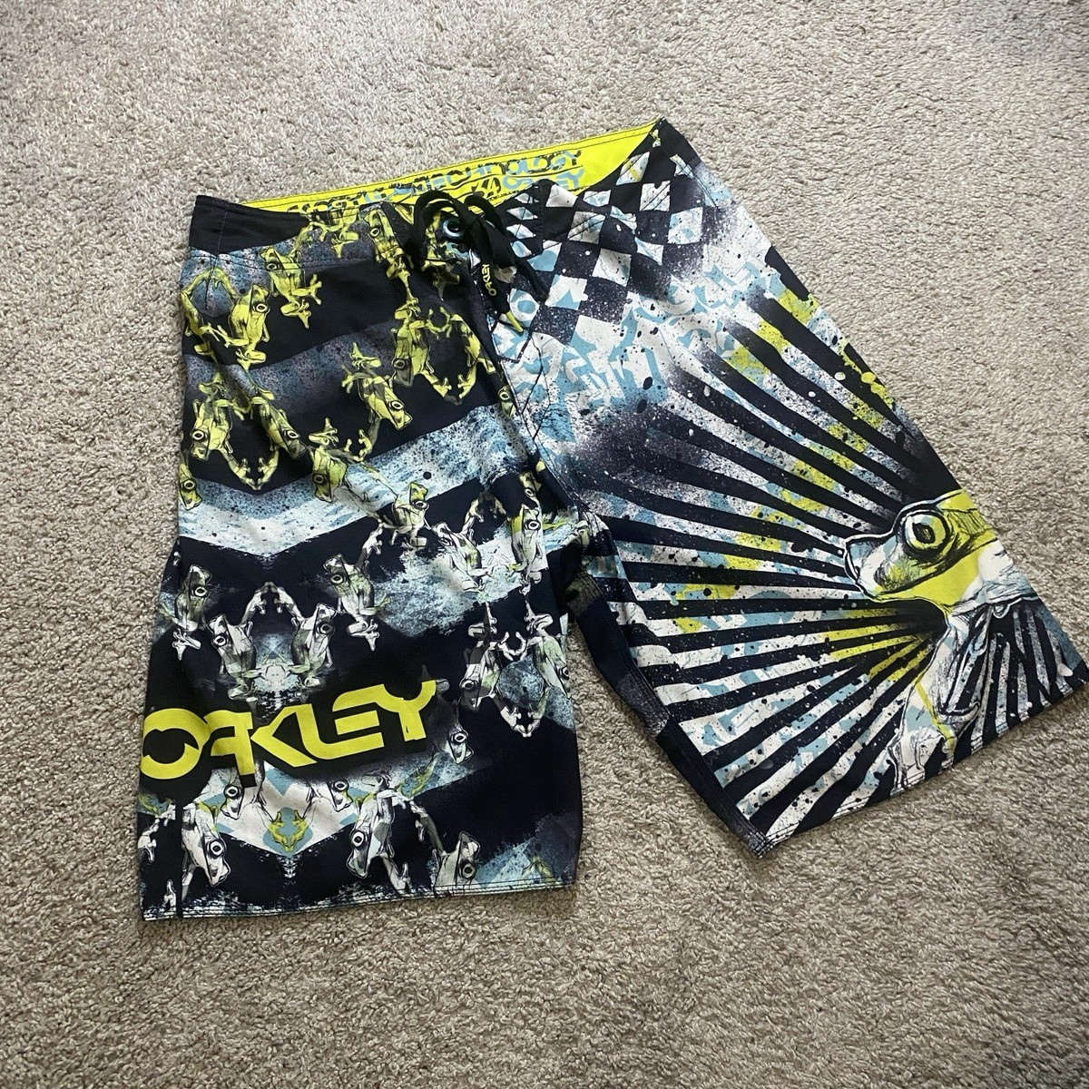 Oakley Frogyle Technology Board shorts Swimwear Y2K AOP Frog Size