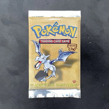 pokemon trading card game fossil booster box Vintage Unlimited Pokmon era Pokmon and collectible cards that shaped the games history Fossil - Booster Pack (Unlimited)