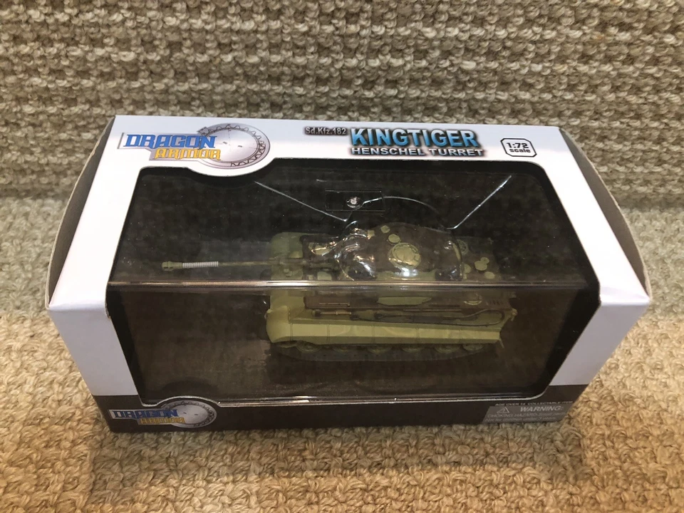 Dragon Armor 1:72 King Tiger Henschel, sHPzAbt. 509, Hungary 1945, No. 60400 - Image 2 of 4