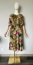 GO SOFTLY Patio Dress Sz S Green Pink Crinkle Muumuu Lounge Pockets Casual Wear