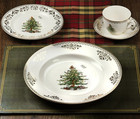 Spode Christmas Tree Gold Collection 4 Piece Place Setting 22 karat Gold Accent