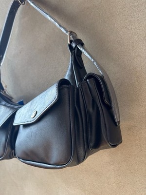 新品Adidasクラシック スポーツ ウィメンズ ショルダーバッグ KW4748 アディダス クラシック スポーツ ウィメンズ ショルダーバッグ