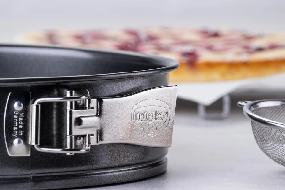 Springform Ø 26 cm, Backform mit Flachboden, runde Kuchenform aus Stahl mit A... - Bild 3 von 4