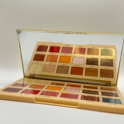 Revolution Roxi Roxxsaurus Ride or Die Palette Make Up