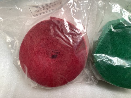 Dennison Crepe Paper Party Streamers Red Green 27 Yds Each - Picture 2 of 3