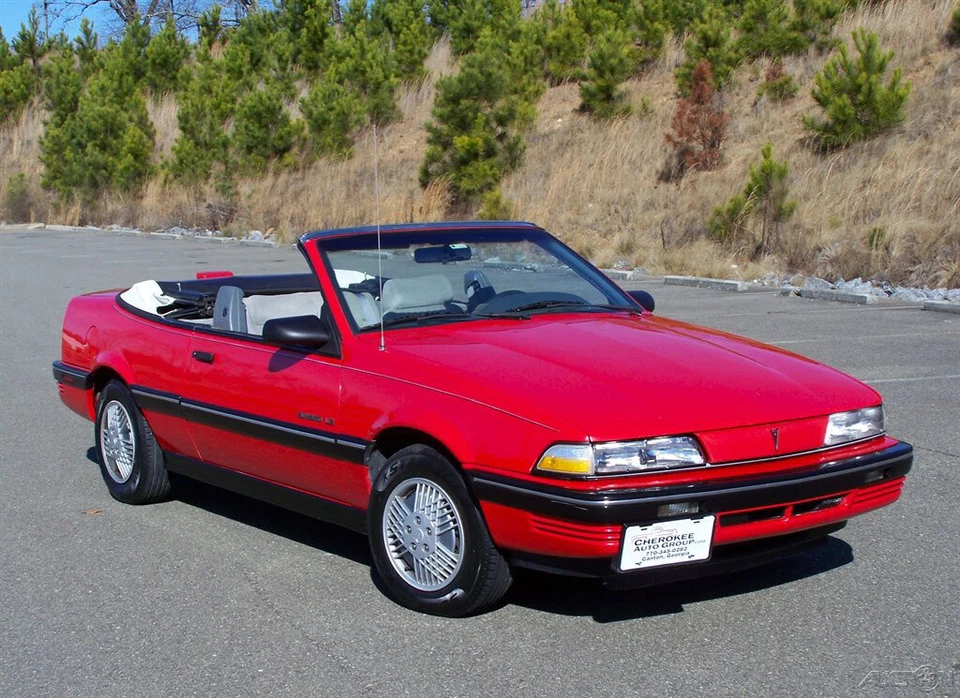 Pontiac Sunbird LE 1990 104 K convertible 2,0 L inyección de combustible automático J2000 Roadster Foto 3 de 4