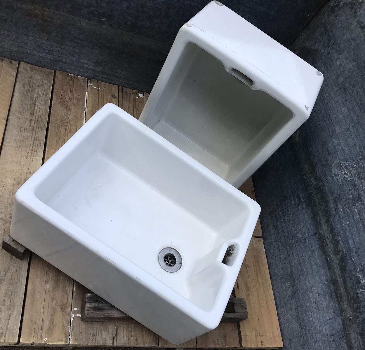 Vintage Belfast Sink Shaws Of Darwen Fire clay Heavy 24 X 18 X 10