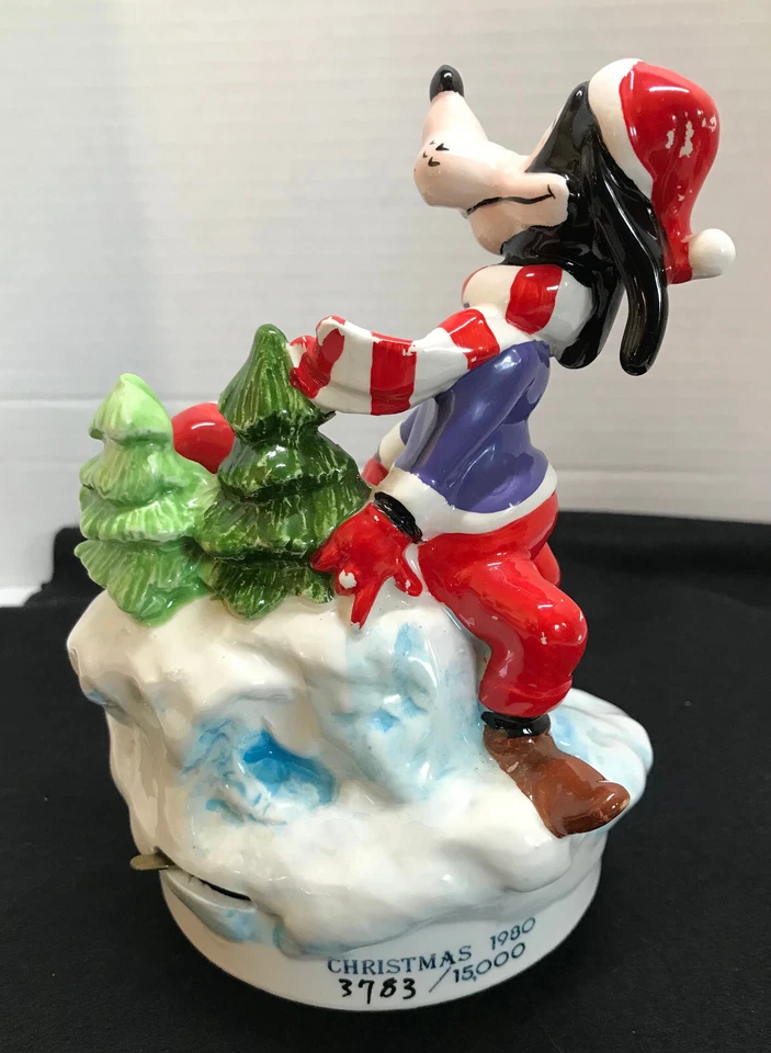 VintagePrimeira Edição Limitada Disney Pateta "Sleigh Ride" Natal 1980 Caixa de Música - Imagem 2 de 4