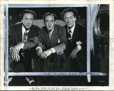1942 Press Photo The Ritz Brothers actors star in "Behind the Eight Ball"