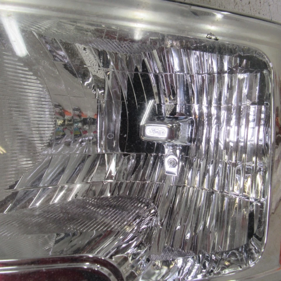 Borde halógeno brillante del faro del conductor para camioneta Ford F150 09-14 2287409 Foto 2 de 4