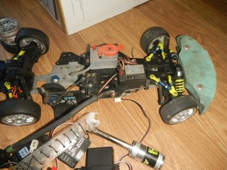 rc kyosho plus divers pour pièces détaché